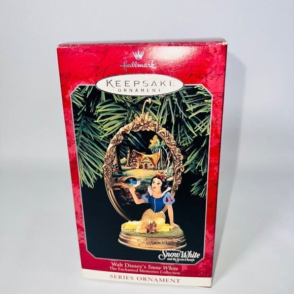 Hallmark Keepsake Ornament 1998 Disney Snow White, Enchanted Memories #2 - Picture 6 of 7